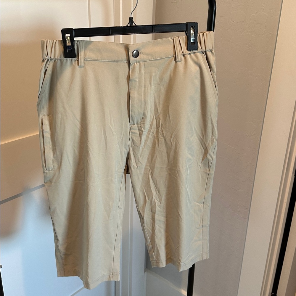G Gradual Hiking cargo shorts 13” knee length Bermuda shorts Khaki